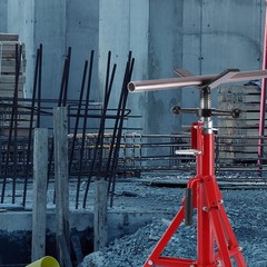 Garveetech V Head Pipe Jack Stand 28-52 In Adjustable Height 2500 Lbs Load 1/8