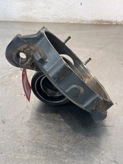 Kubota L3800 Tractor Right MFWD Axle Hub Housing Gear Case TC220-13010