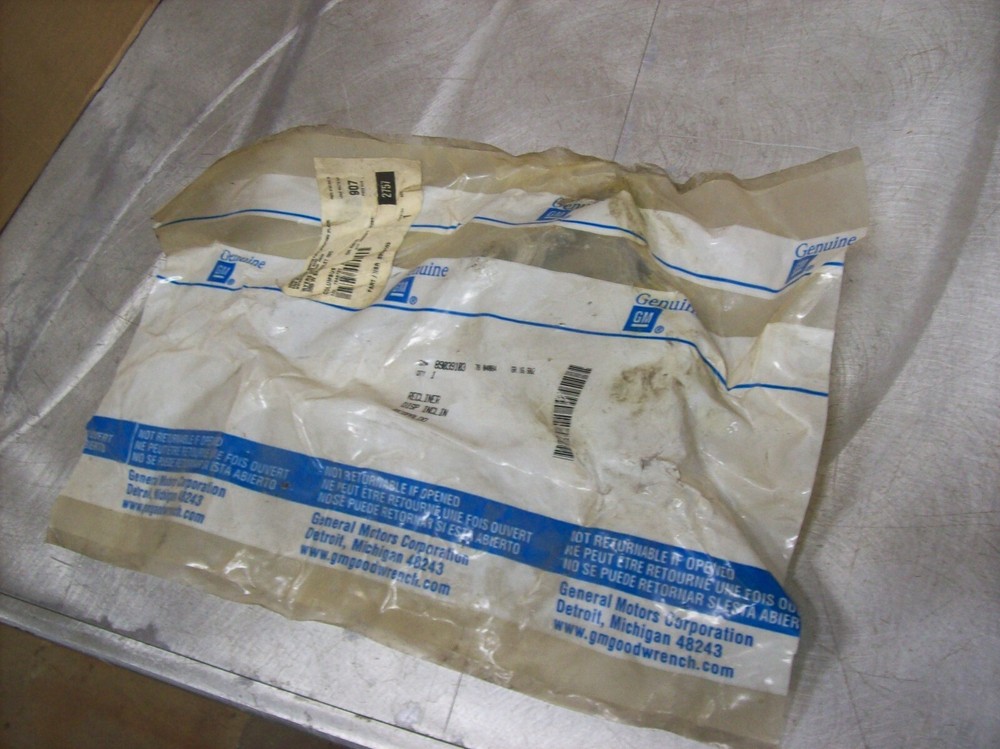 GM General Motors Genuine OEM Recliner 89039103