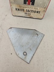 18 PC IH International Harvester Sickle Knife Sections w/ Box