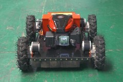 Remote-controlled gasoline lawn mower, suitable for backyards and outdoors.