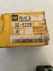 GENUINE CATERPILLAR CAT RELAY 3E5239 24 VDC NEW