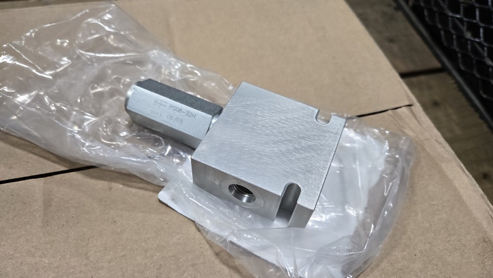 Toro Dingo Part # 139-4856 Valve-Sequence
