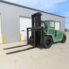 Clark C500 Y300D 30,000 LB Diesel Forklift 204″ H 2-Stage 96″ Forks Solid Tires