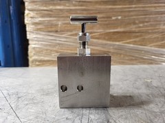 ANDERSON GREENWOOD CROSBY PTMVIS4SG Stainless Steel Manifold Valve