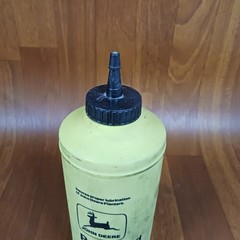 Vintage John Deere Powdered Graphite 1 Pound Can Bottle B33379