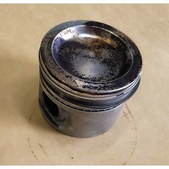 CASE / Continental TM-20 Piston 1959980C1 TM27A514 Used (921)