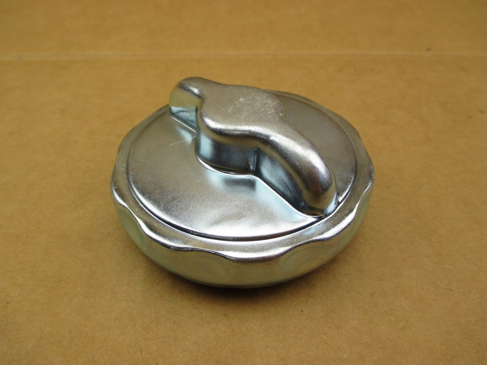 FUEL CAP FOR CASE INDUSTRIAL 1830 1835 1835B 1835C 1840 1845 1845B 1845C 1845S
