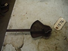 IH FARMALL C SHUTTER CONTROLL LEVER (1576)