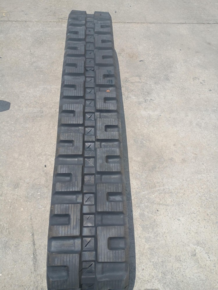 Used Rubber Track 320x86x49 C Pattern Cheap Replacement Track for Skid Steer