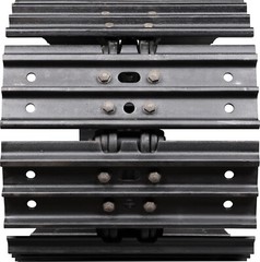 Fits Komatsu PC40MR-2 Excavator – (1-Track) 16″ MWE Steel Grouser Tracks