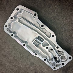 Brand New 3979393 Lubricating Oil Filter Head for Cummins 4B B3.9 ISB 6B B5.9