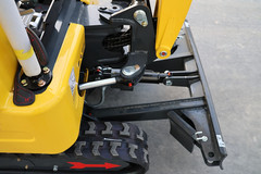 1.8 Ton Mini Excavator Rubber Track with Kubota Diesel With Side Swing Boom USA