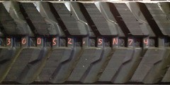 (2-Tracks) SMC SANDHURST MFG Rubber Track MX-30 MX30 300×52.5×74 30052574