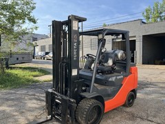 2020 Toyota 8000 LB Forklift With Side Shift and 2 Stage Mast