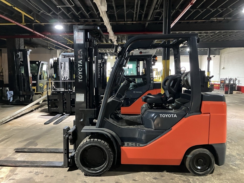 2020 Toyota 8000 LB Forklift With Side Shift and 2 Stage Mast