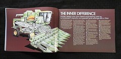 1982 1983 JOHN DEERE 4420 6620 7720 8820 TITAN CORN BEAN COMBINE BROCHURE MINTY