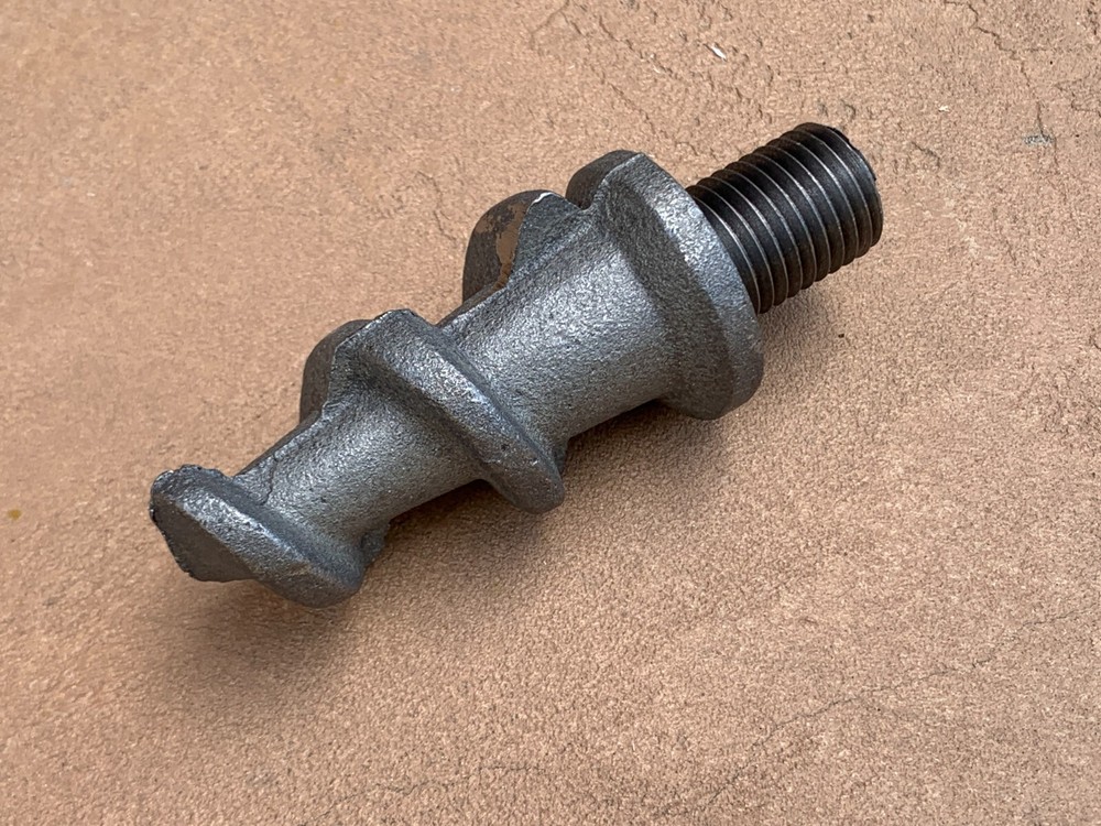 Greenline 1-1/4″ Thread Screw on Post Hole Digger Auger Point # 19-10071