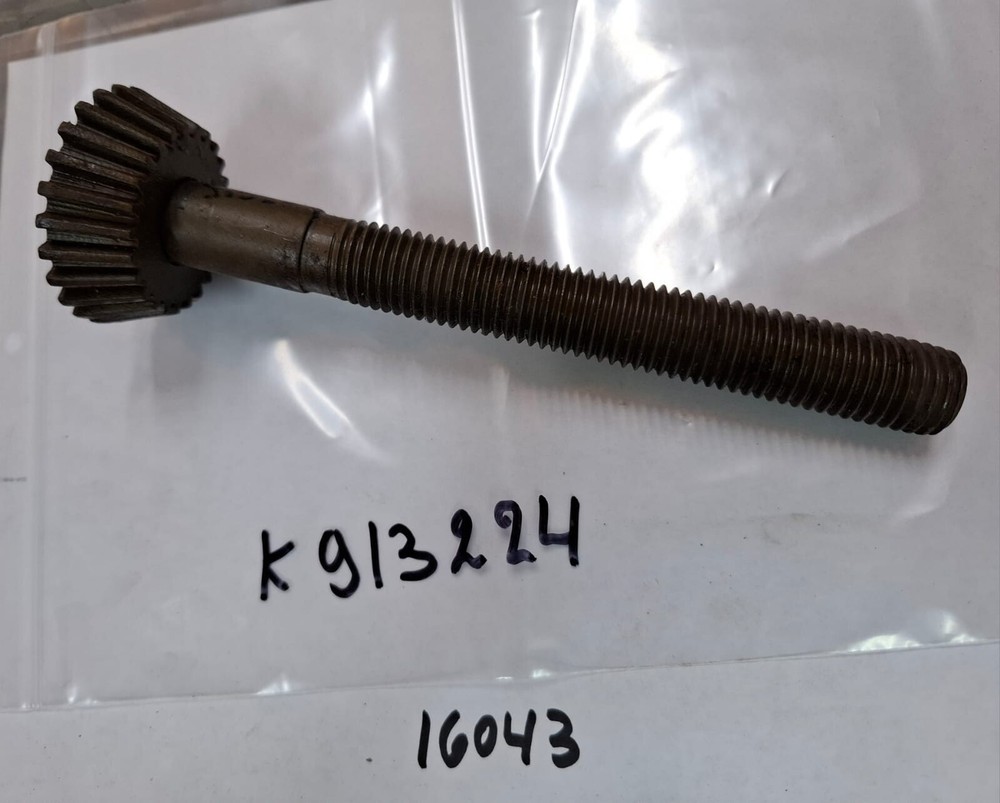 NOS NEW TRACTOR PARTS K913224 BEVEL GEAR 770B, 1194, 780, 380CK, 885,