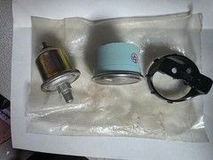 MARINE Oil pressure gauge with oil sender 1/8 pipe threads 2 1/16″ 80 psi