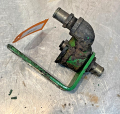 1979 John Deere 950 Tractor Hydraulic Filter Base Head