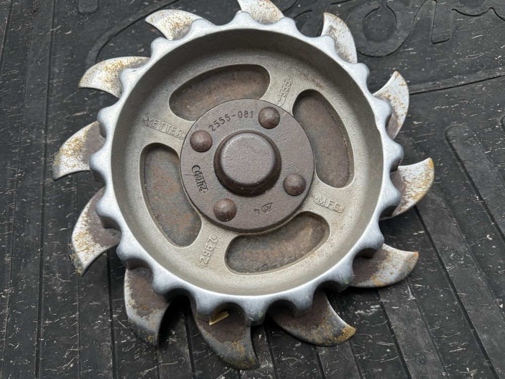 YETTER ROW CLEANER ASSEMBLY INCLUDES ONLY PARTS AS SHOWN IN PHOTOS 2555-081