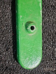 John Deere UC17910 Weight Bar, Cast Iron 24″ Long x 3″ Width 18Lb/8.2 kg, Green