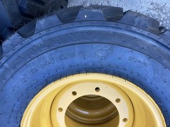 NEW HD 31X15.5-15 Hippo Skid Steer Tires on 9 lug Rims for Wheel Loader-8PLY