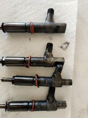 4 used Fuel Injector For Kubota Engine V2203 V2403 Bobcat Loader 1G796-53000