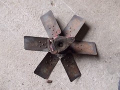Farmall 560 Diesel D IH Tractor engine motor fan w/ belt drive pulley + mount