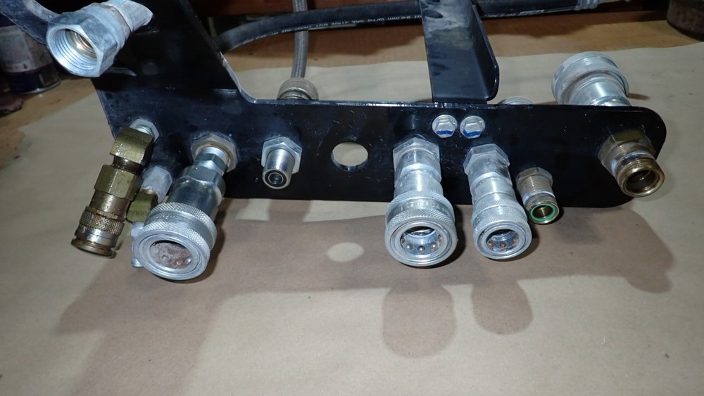 Cummins ISL 8.9L Diesel Engine Spartan Hydraulic Mounting Bracket 2016AA3001