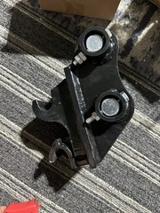 Excavator Quick Coupler Attachment Bracket, Universal Fit, 4 in Width