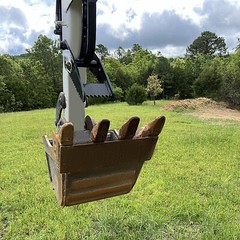 Backhoe Thumb Excavator Bolt On Universal Claw Tractor Attachment Kubota Deere