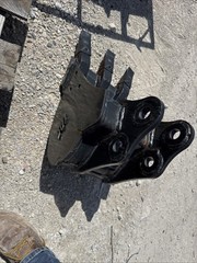 12 Inch Yanmar Tooth Bucket 30 Mm Pin A-T12-V15BK 409057-13 Mini Excavator