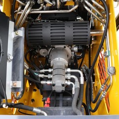 Mini Skid Steer Loader 24HP 3-Pumps Engine Tracked w/ Grapple Attachments Stock