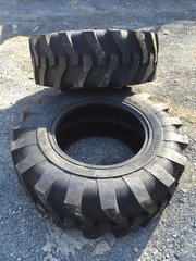 Pair of 2-17.5L-24 Forerunner QH601 Rear Backhoe Tires-12PLY-17.5Lx24