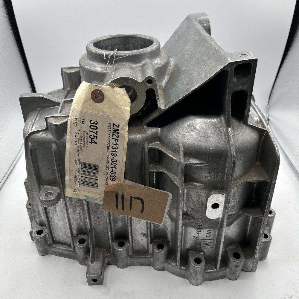 USA Standard Gear ZMZF1319-301-039 2WD Transmission Extension Housing Black