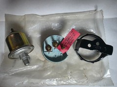 MARINE Oil pressure gauge with oil sender 1/8 pipe threads 2 1/16″ 80 psi