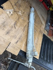 Terex Hydraulic Cylinder Tag Is Unreadable But May Be Part 25645015.