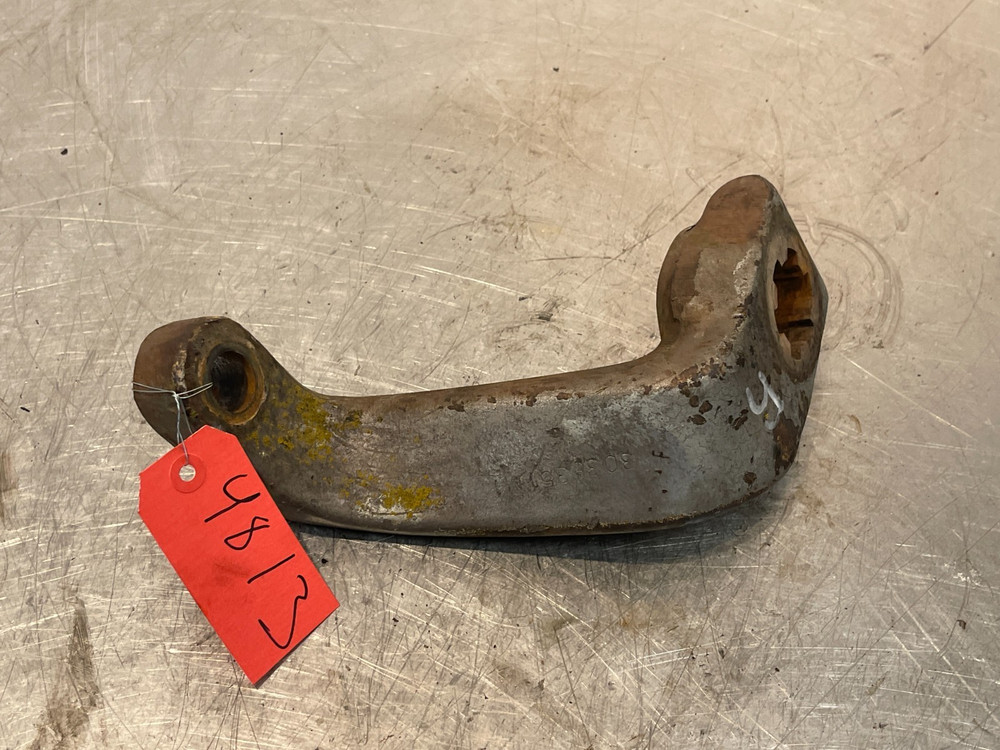 Massey Ferguson MF 2775 Tractor Right Front Steering Arm 3038351M1