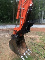 BLACK KUBOTA HYDRAULIC MINI EXCAVATOR THUMB KX033 KX040 PIN ON