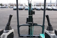 Free shipping 3000 lbs Mini Excavator Sale！Chassis Extension And Boom Swing
