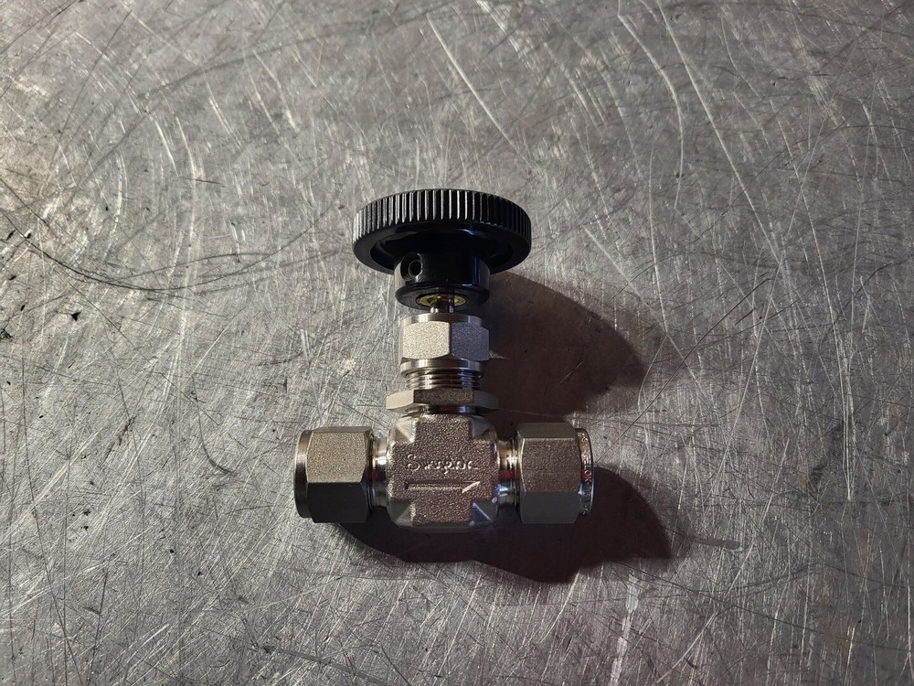 Swagelok 1/2″ Integral Bonnet Needle Valve SS-1RS8
