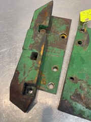 John Deere 2020 Tractor 3pt Sway Blocks & Plates T21463