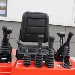 1.4Ton Mini Excavator KUBOTA Diesel Engine with Auger Drill Tracked Diggers USA