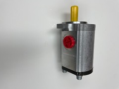 New Toro Stump Grinder STX 26 Gear Pump Part Number (part number 117-6444)