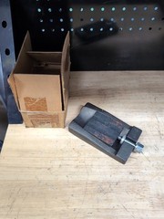 Mason Industries WJ2AP Machine Leveling Jack 3000lb 3.5x6in 1/2in Pad 1/4in Rise