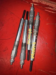 Isuzu 4LE2X4 Glow Plugs 4 Cylinder Diesel Engine Oem