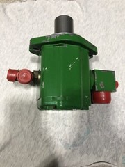Used John Deere Axle Lube Pump RE170807 9520 Tractor