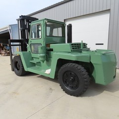 Clark C500 Y300D 30,000 LB Diesel Forklift 204″ H 2-Stage 96″ Forks Solid Tires
